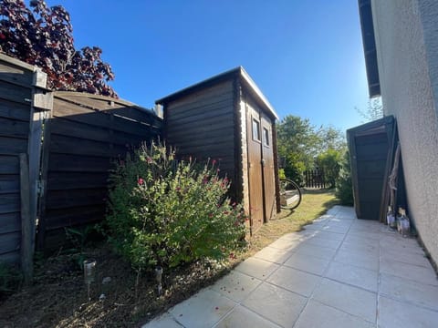 Cottage with Garden 5mn Beach House in Cabourg