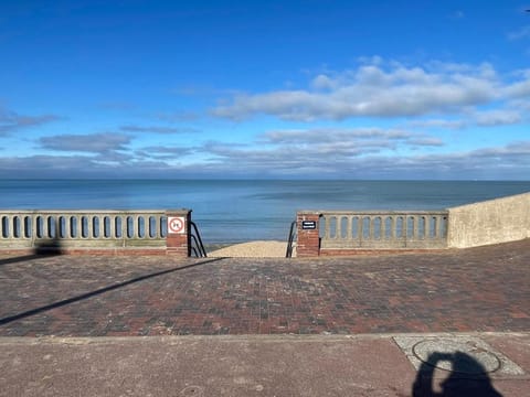Cottage with Garden 5mn Beach House in Cabourg
