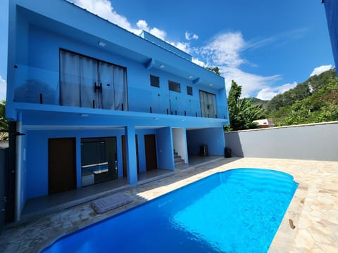 Property building, Patio, Day, Natural landscape, Sauna, Balcony/Terrace, Mountain view, Pool view, Swimming pool, Swimming pool