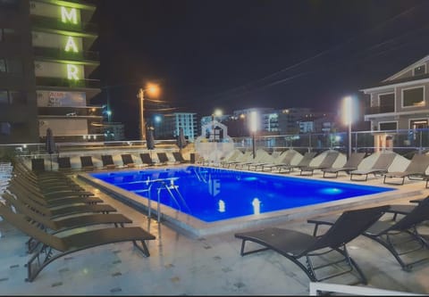 Night, Swimming pool