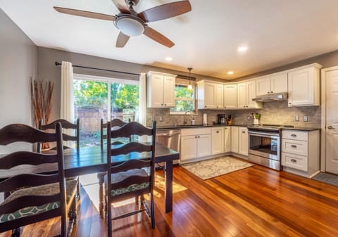 Adorable Remodeled Quiet Near Town Fenced Yard Pet Friendly 4353 House in Hood River