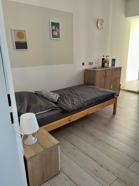 2 Zimmer Ferien - Monteurwohnung Pension Brema Apartment in Bremerhaven