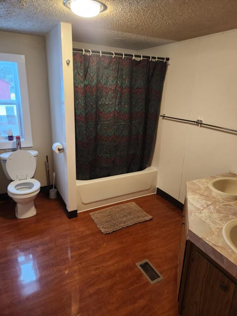 big kahuna Apartment hotel in Manistique