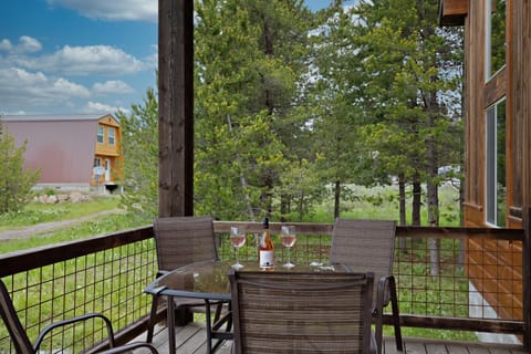 Set the Hook House in Island Park