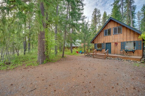 1 Mi to Lake Easton Cozy Cascades Cabin! Cabin in Easton