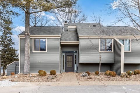 Property building, Street view