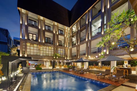 Property building, Swimming pool
