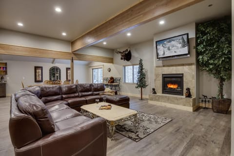 Buck Buck Moose House in Island Park