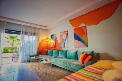 Living room, Seating area