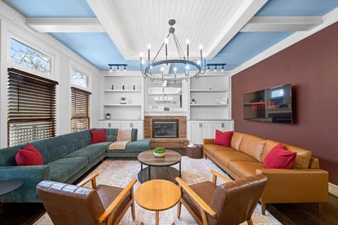 TV and multimedia, Living room, Seating area