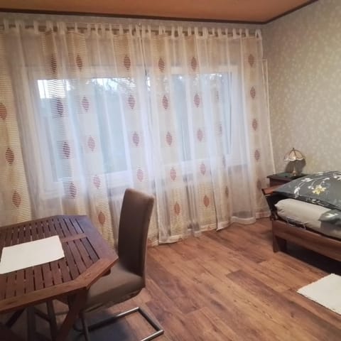 Photo of the whole room, Seating area