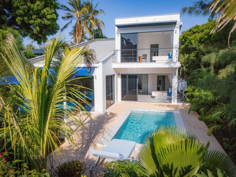 Property building, Pool view, Swimming pool