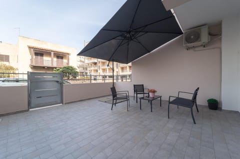 Patio, Day, View (from property/room), Balcony/Terrace, Dining area