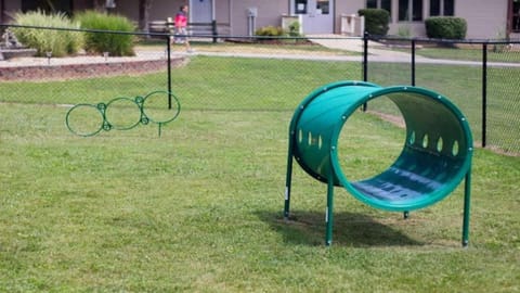 Stunning 4BR Cabin Retreat with Expansive Deck Cabin in Indiana