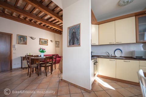 Communal lounge/ TV room, kitchen