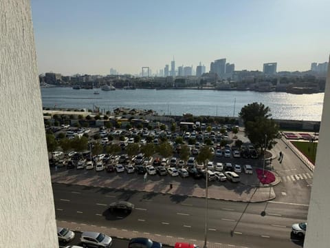 creek queen Apartment in Dubai