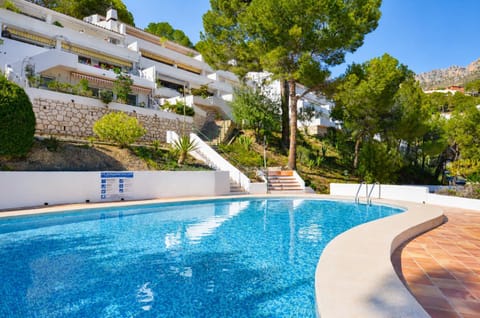 Property building, Mountain view, Swimming pool
