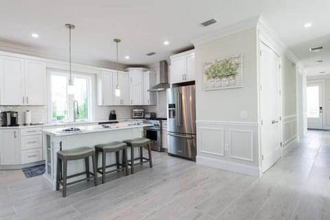 AMI Beach Oasis Apartment in Bradenton Beach