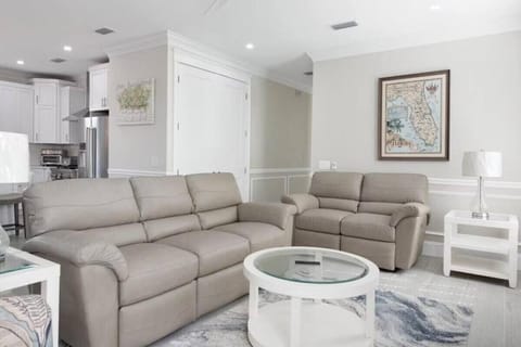 AMI Beach Oasis Apartment in Bradenton Beach