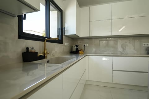 LX133 Villa jardin, piscine privée et calme absolu House in Cagnes-sur-Mer