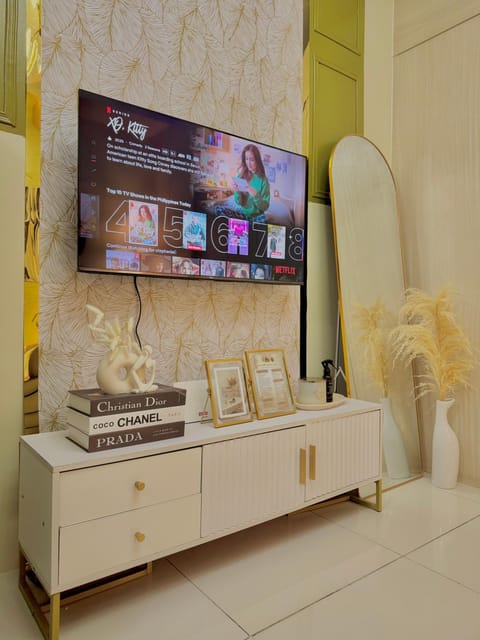 Communal lounge/ TV room, TV and multimedia, Evening entertainment