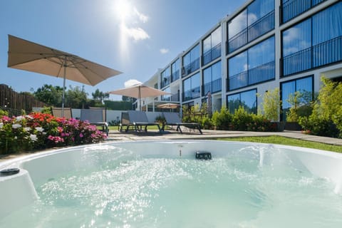 Off site, Garden, Hot Tub, sunbed