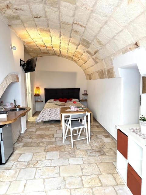 Bed, Living room, Photo of the whole room, Seating area, Dining area, Bedroom, minibar