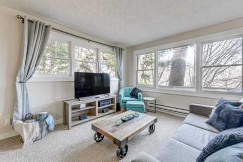 Fire Pit and Mountain Views Waynesville Retreat! House in Maggie Valley