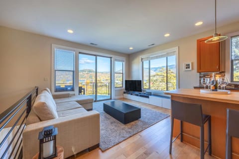 Bluff View 30 Day House in Hood River