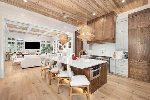 Cardinal View House in Seaside