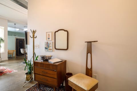 Facade/entrance, Seating area