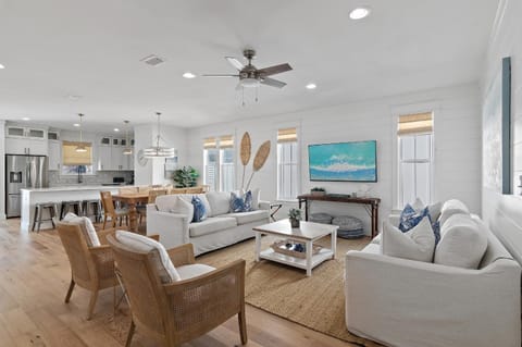 A Seabreeze House in Seacrest