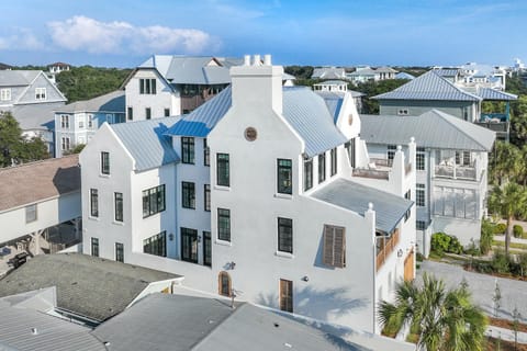 2501 E County Highway 30A House in Seaside