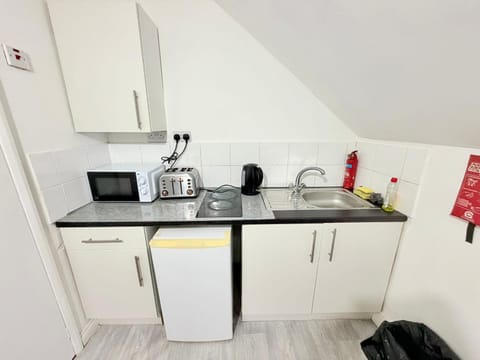 16 double bed studio room near football stadium Vacation rental in Nottingham