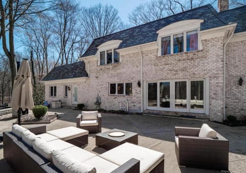 Property building, Patio