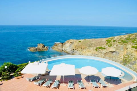 Balcony/Terrace, Swimming pool