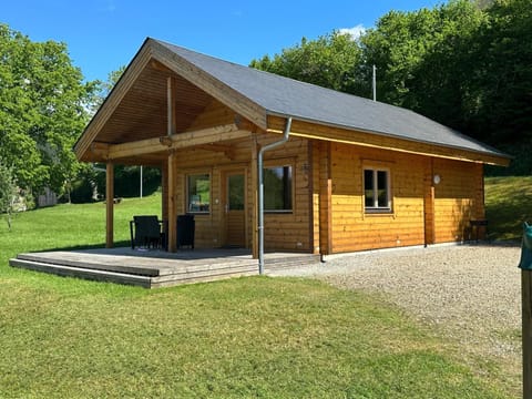 Property building, Day, Natural landscape, Garden, Garden view