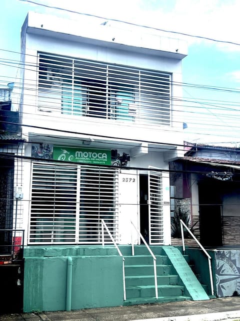 Property building, Facade/entrance, Day