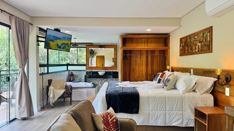 TV and multimedia, Photo of the whole room