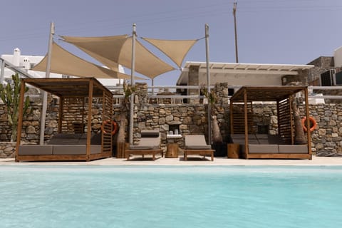 Day, Swimming pool, sunbed