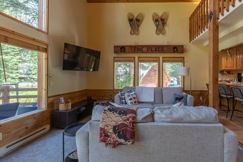 Alpine Breakwater House in Wyoming