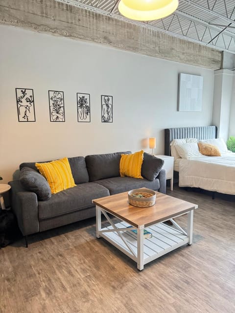 Living room, Photo of the whole room