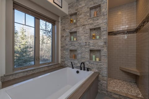 KABINO NEW Huge Views Garage Gym Room Fishing Snowmobile House in Star Valley Ranch