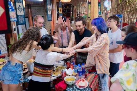 Day, Food, Guests