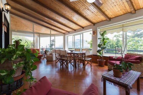 Patio, Garden, View (from property/room), Balcony/Terrace, Living room, Seating area, Garden view