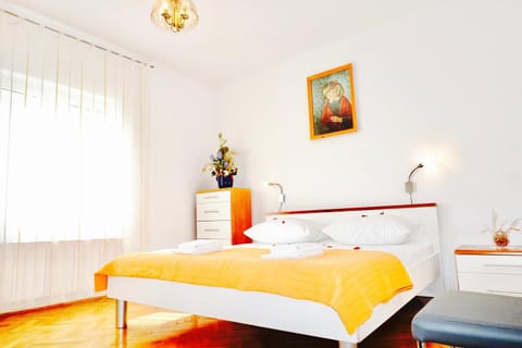 House Mariposa Trogir-Seget Apartment in Trogir