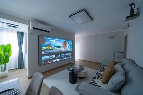 Communal lounge/ TV room, Living room, Seating area, Evening entertainment, air conditioner