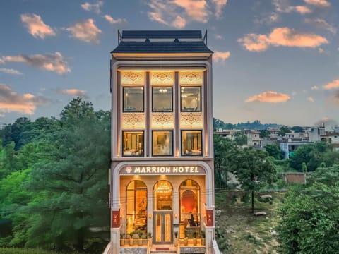 Property building, Facade/entrance