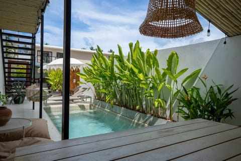 Swimming pool