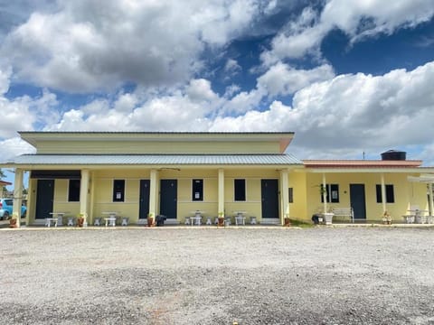 Property building, Day